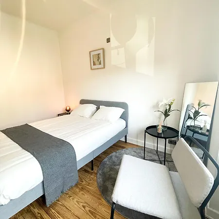 Guest house Berchem - *