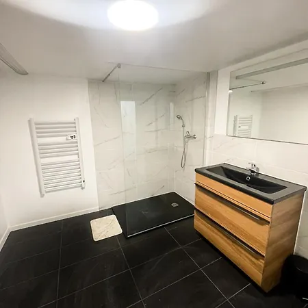Gasthof Berchem - *